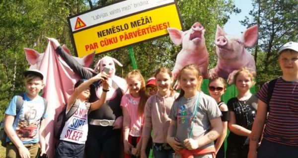 Rīgas Kristīgās vidusskolas dabas zinību pulciņš piedalās Meža ABC 2018